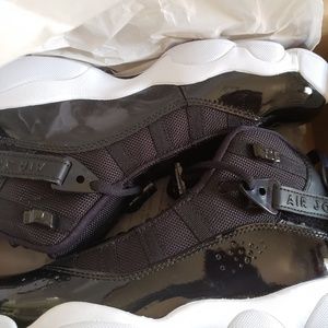 JORDAN 6 RINGS BG (BOYS SIZE 7) - BRAND NEW